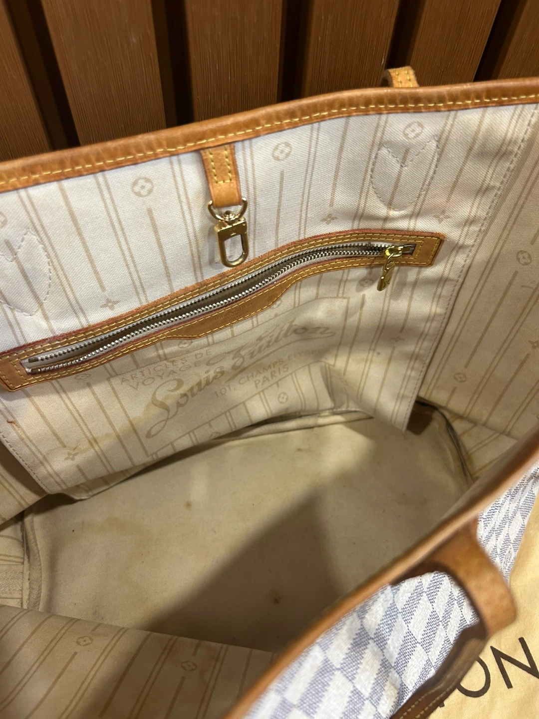 Louis Vuitton Damier Azur Neverfull MM - photo 4