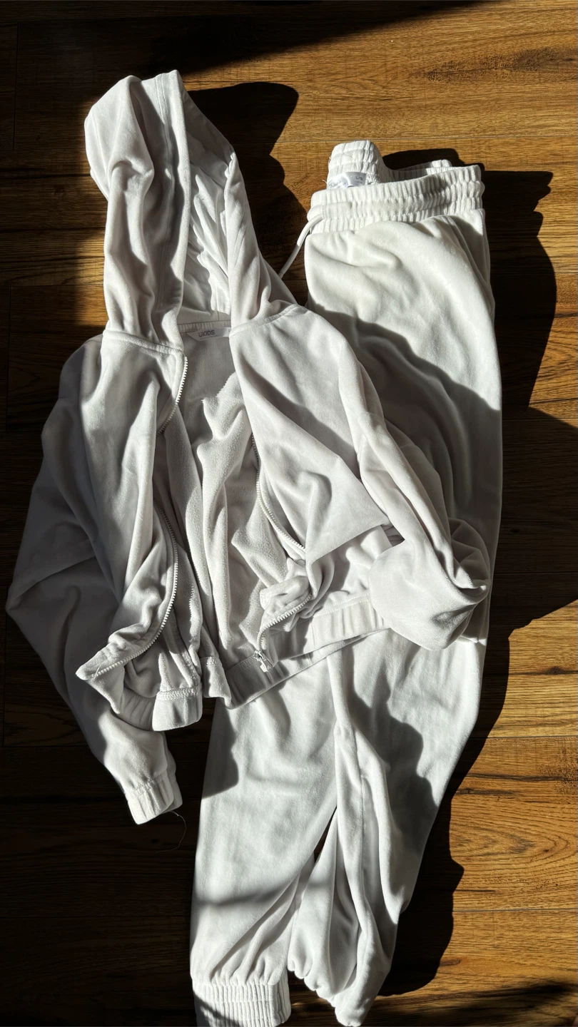 UKIDS White Velour Tracksuit