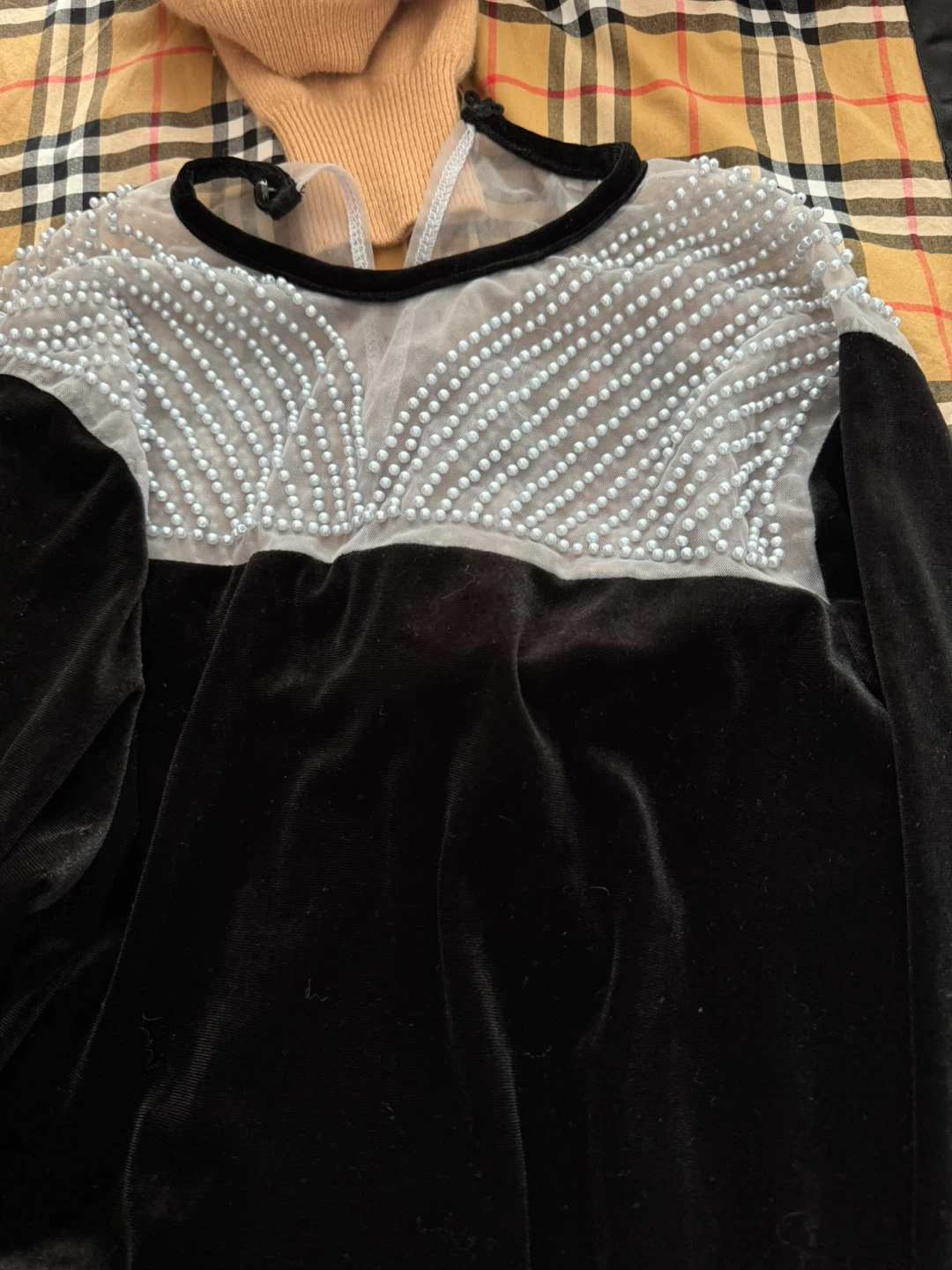Black Velvet Pearl Top - photo 4