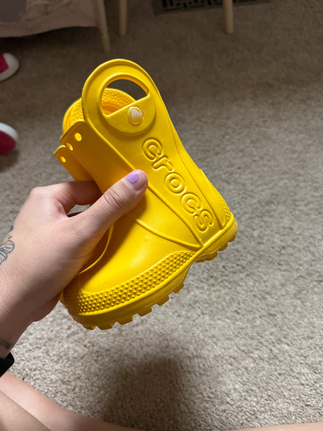 Yellow Crocs rain boots - photo 2