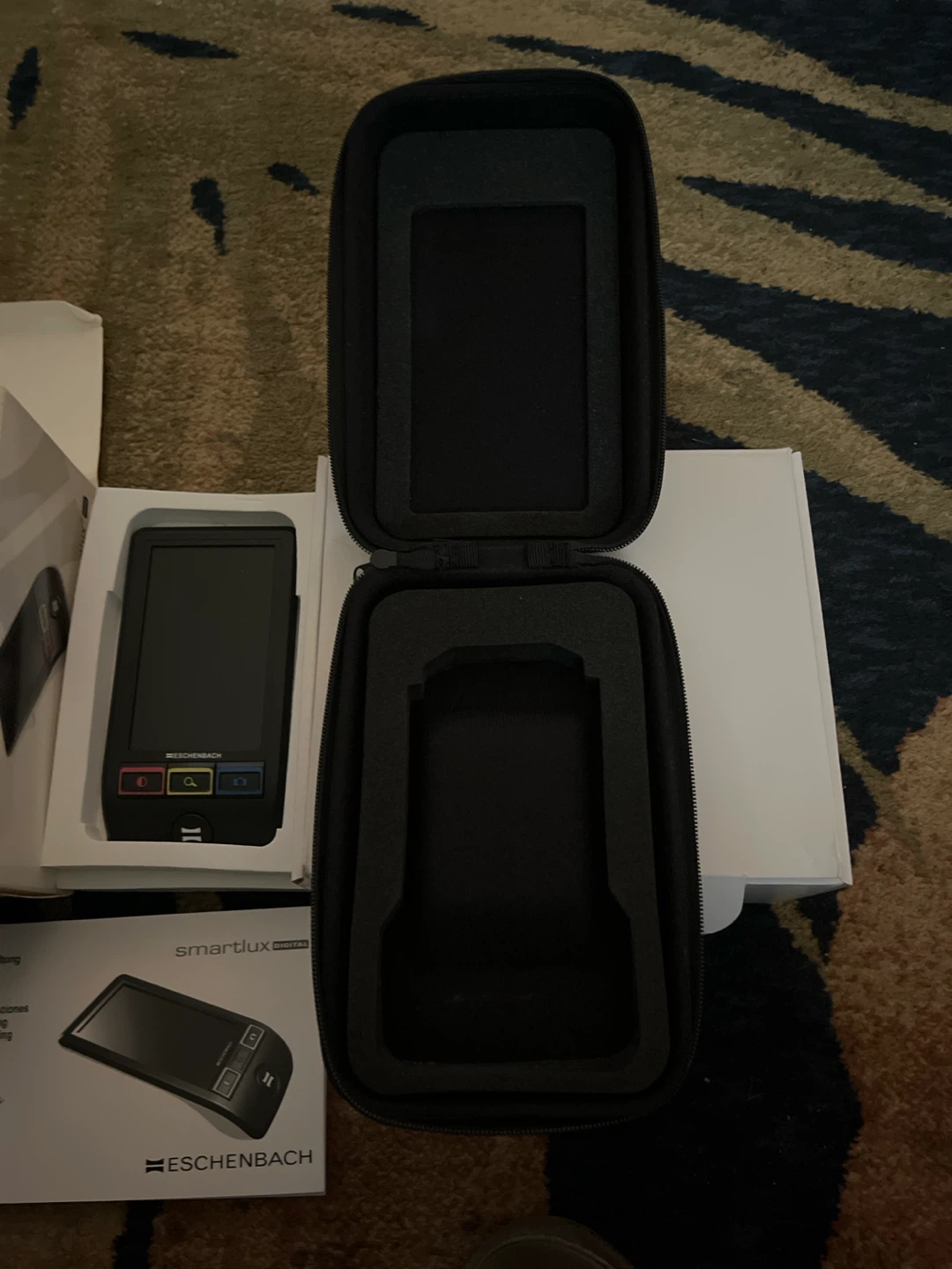 Eschenbach Smartlux Digital Magnifier - photo 5