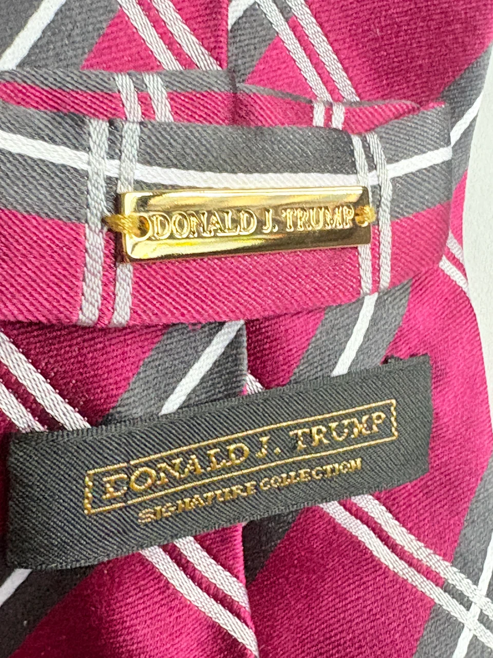 Donald J. Trump Signature Collection Silk Tie
