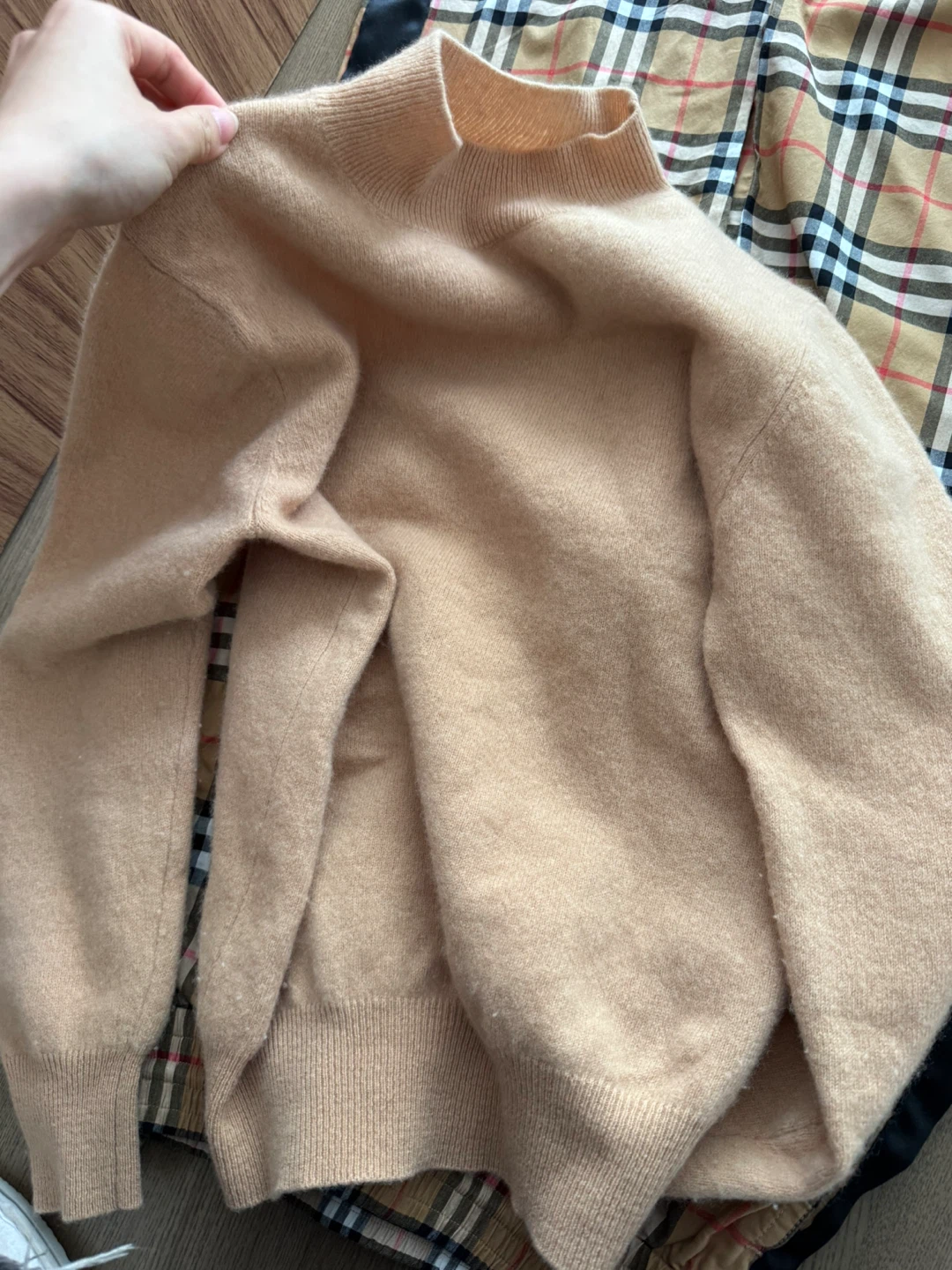 Beige mock neck wholewool sweater - photo 2