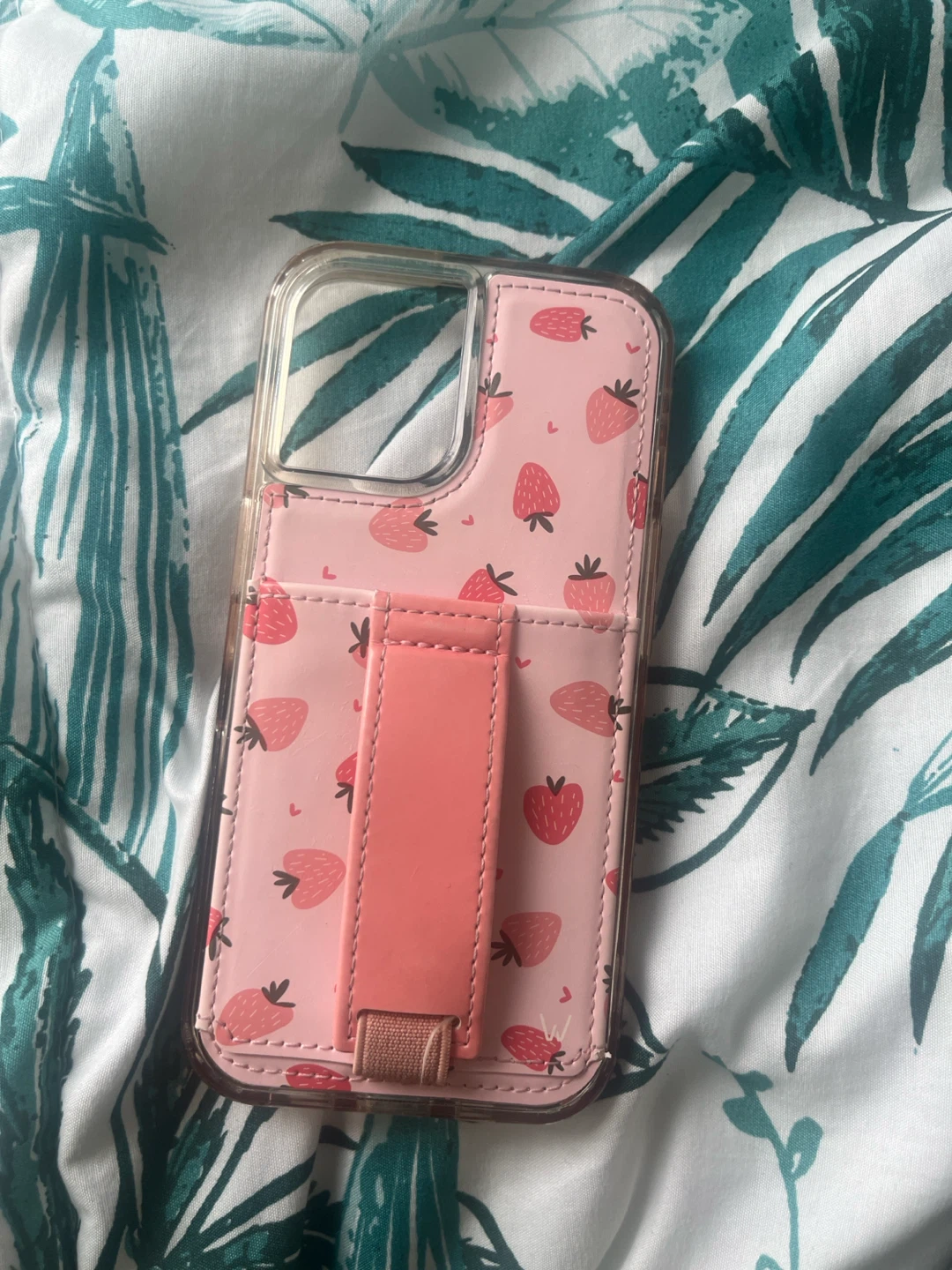 Strawberry Pattern iphone 16 Case with Strap