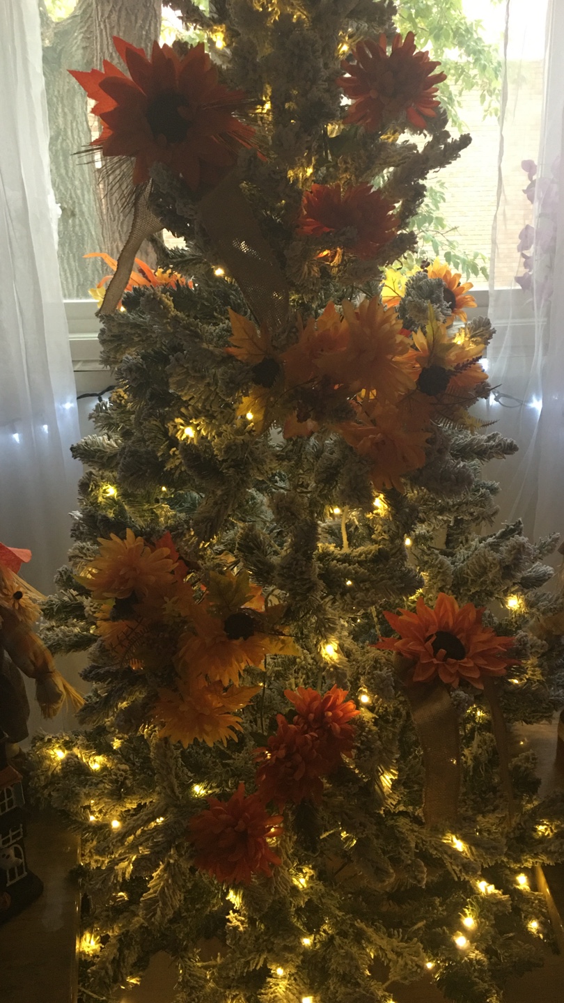 Pre-lit Flocked Artificial Christmas Tree