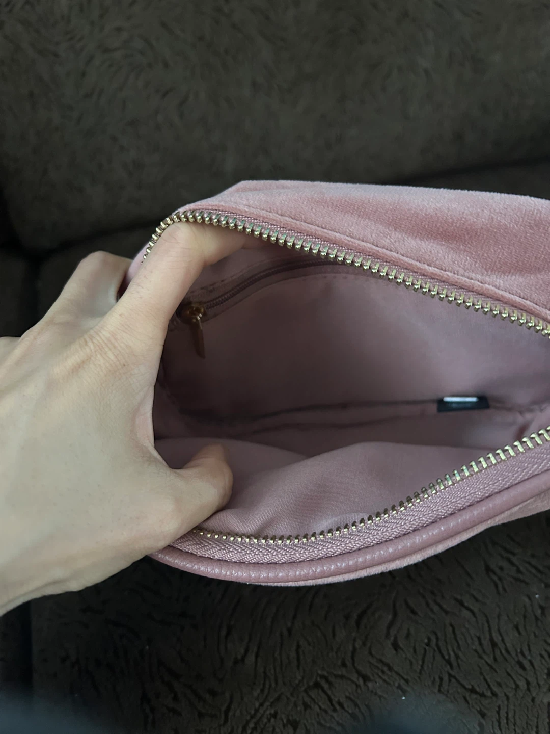 Brand New Indigo Velvet belt bag in dusty pink - photo 5