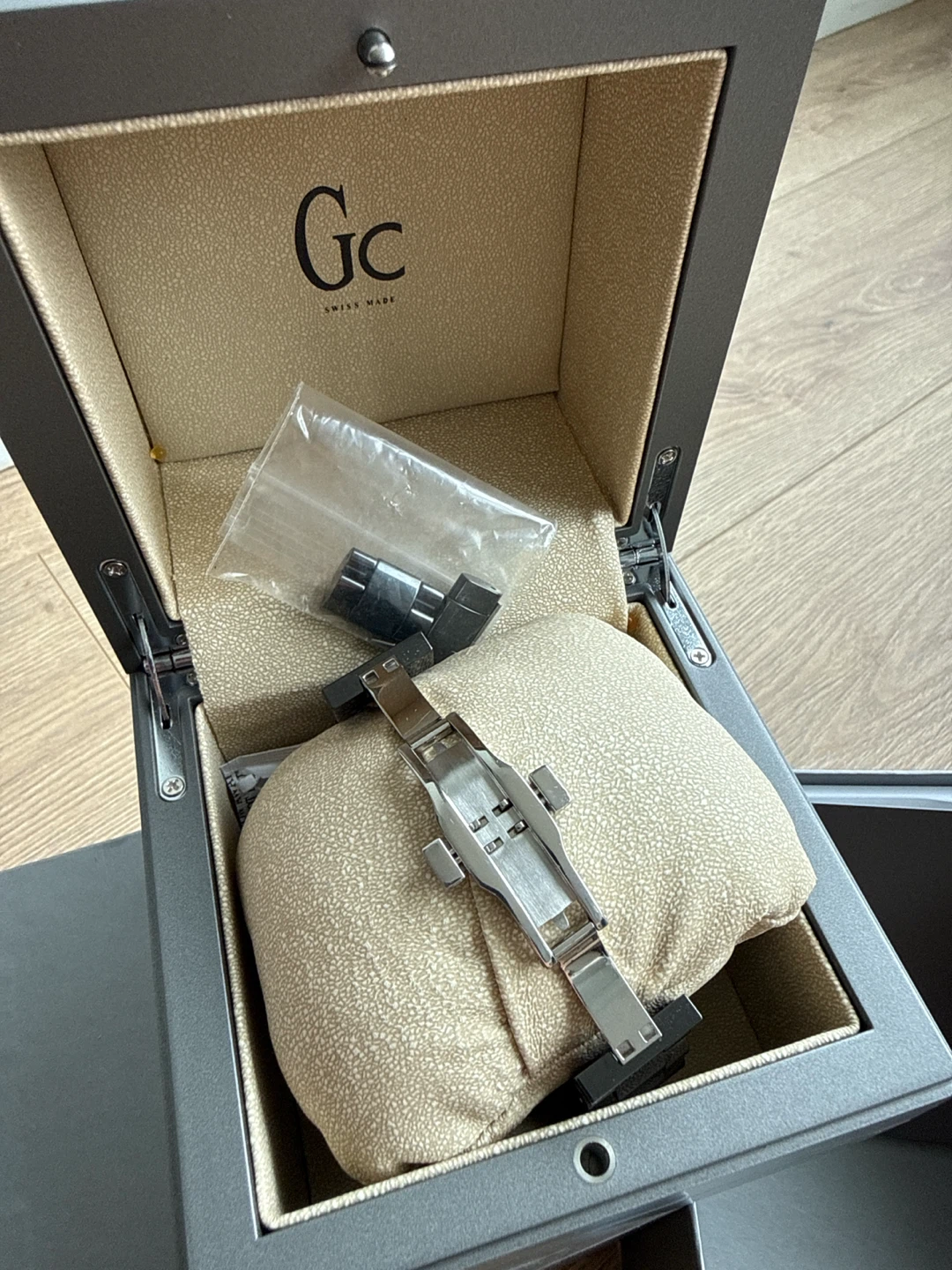 Gc Swiss Made unisex Chronograph Watch - photo 4