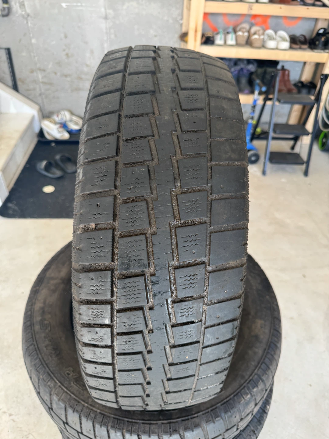 215/70R16 Cooper Discoverer winter Tires - photo 3