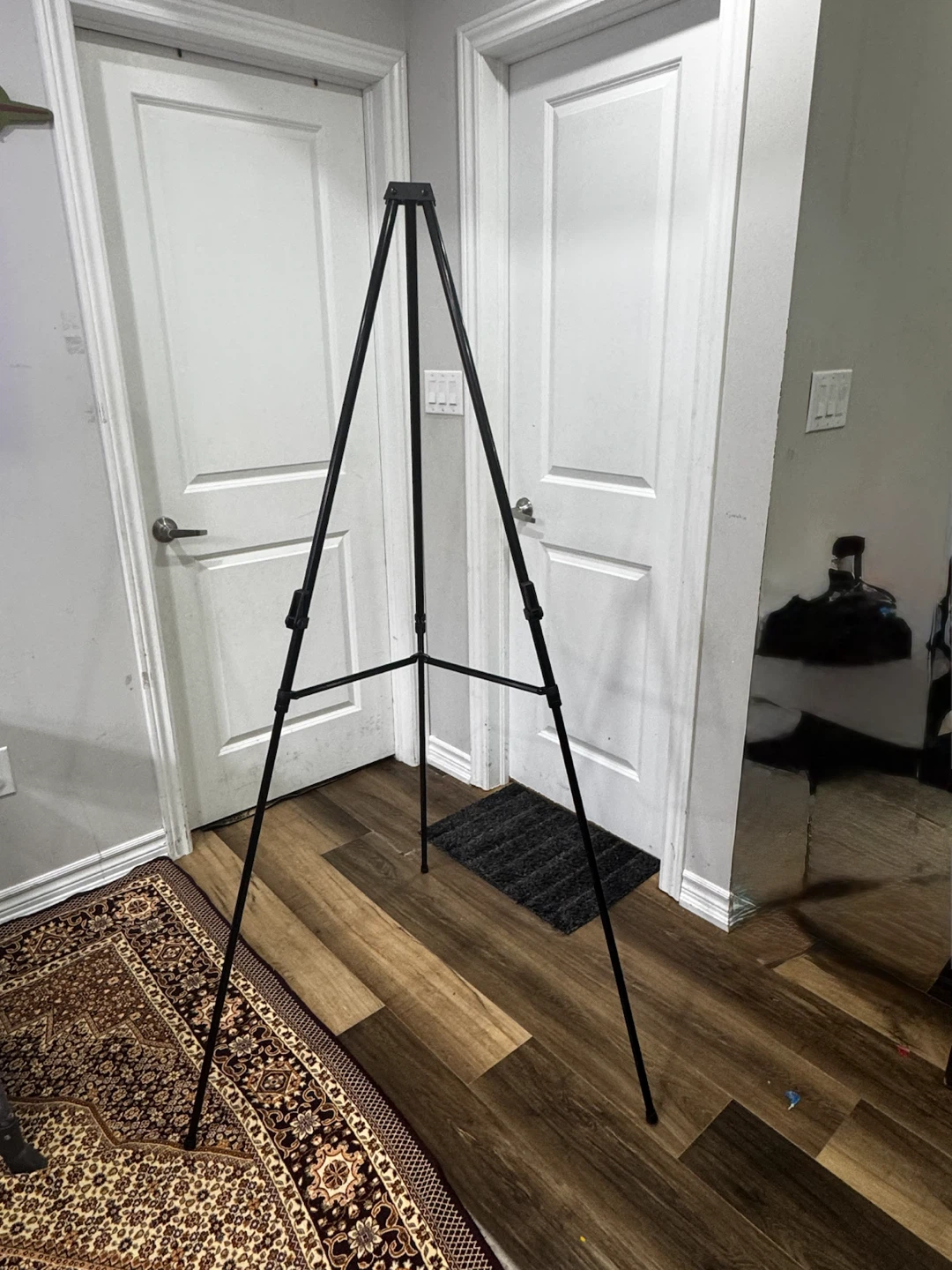 Falling in Art 70" Adjustable Aluminum Display Easel - photo 3