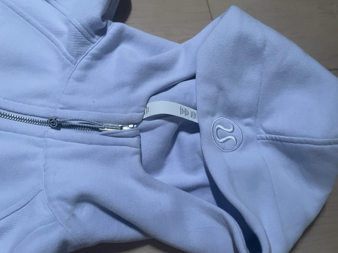 Lululemon Light Blue Half-Zip Hoodie - photo 2