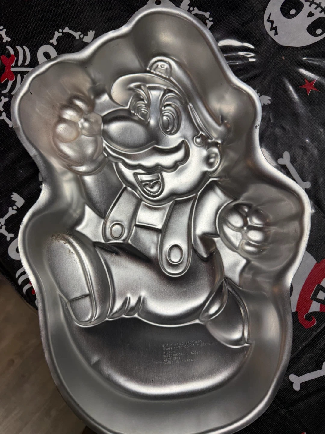 Wilton Super Mario Bros Cake Pan