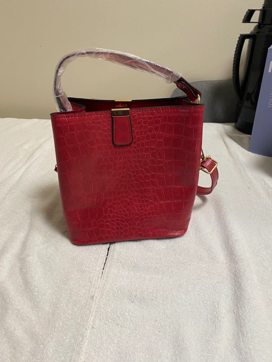 Red Crocodile Pattern Bucket Bag - photo 2