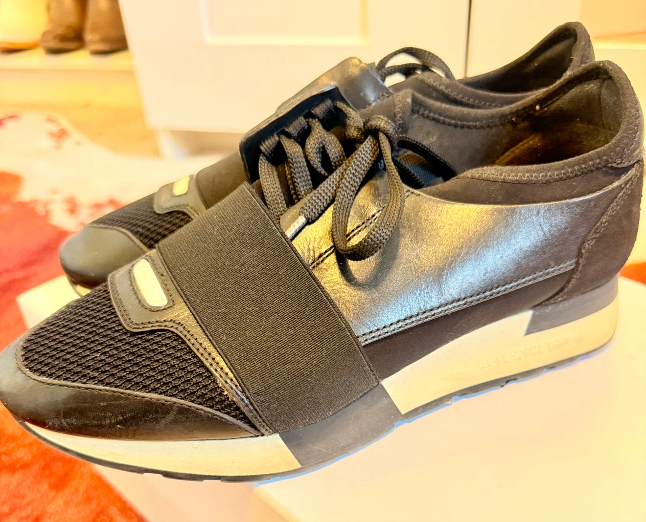 AUTHENTIC BALENCIAGA RACE RUNNER DESIGNER SNEAKERS 🔥 UNISEX