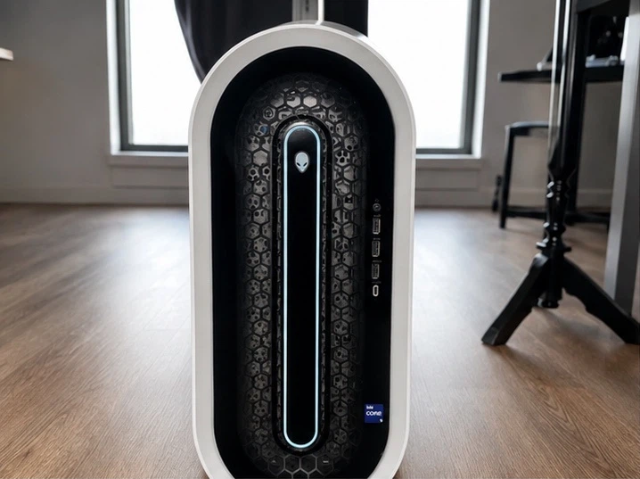 Alienware Aurora R13 Gaming Desktop - photo 2