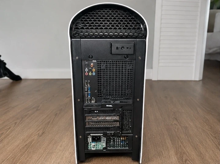 Alienware Aurora R13 Gaming Desktop - photo 4