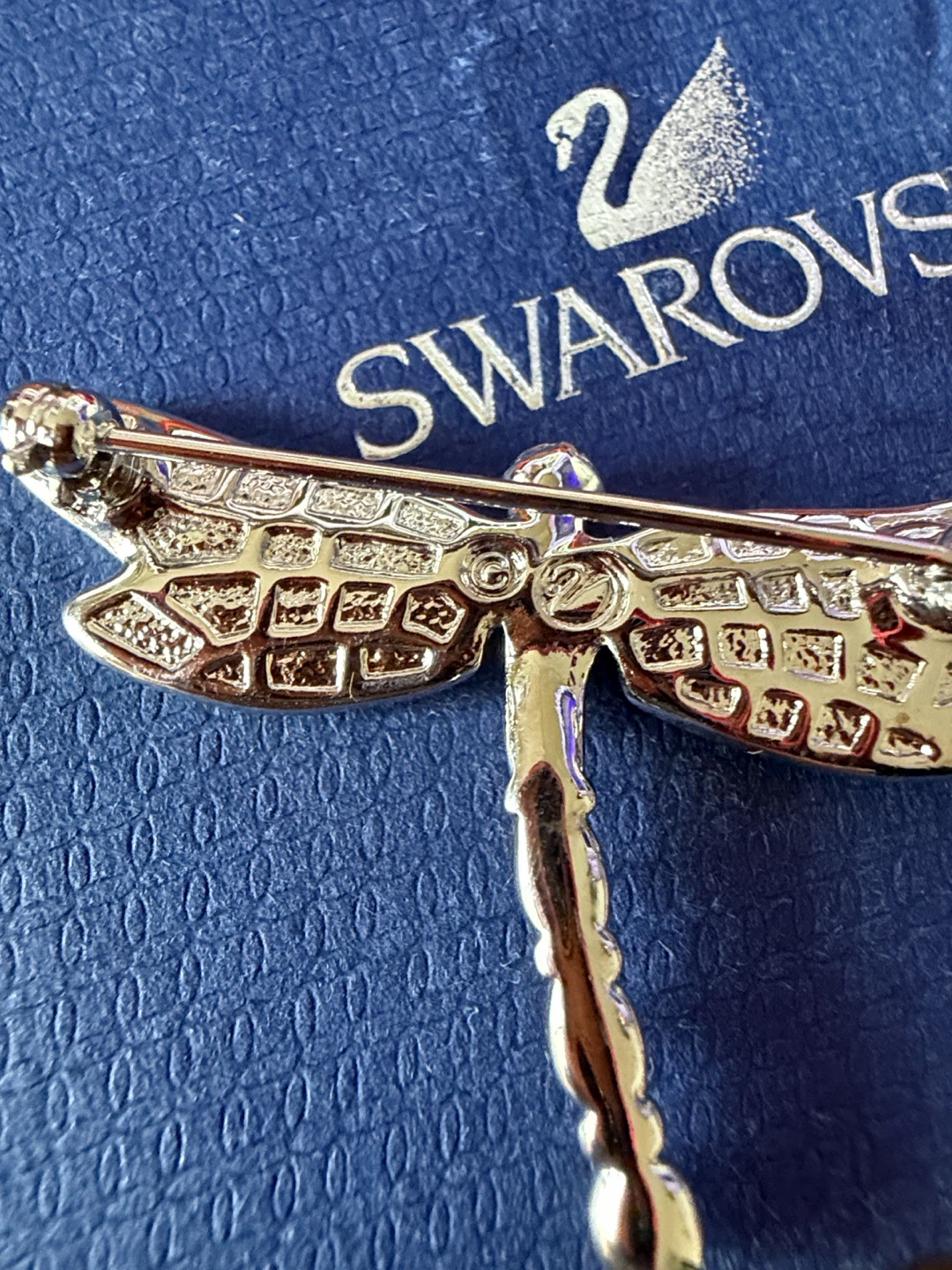 Beautiful Swarovski Signed Rhodium Plated Dragonfly Pin Brooch - photo 3