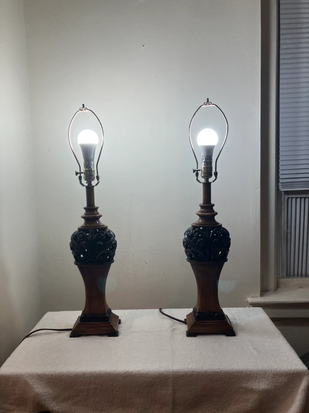 Set of Two Ornate Table Lamps - photo 3