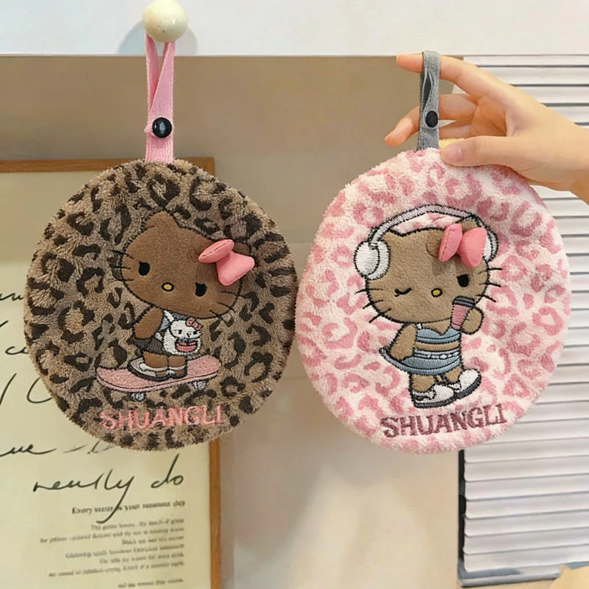 Hello Kitty leopard print hand towels - photo 2
