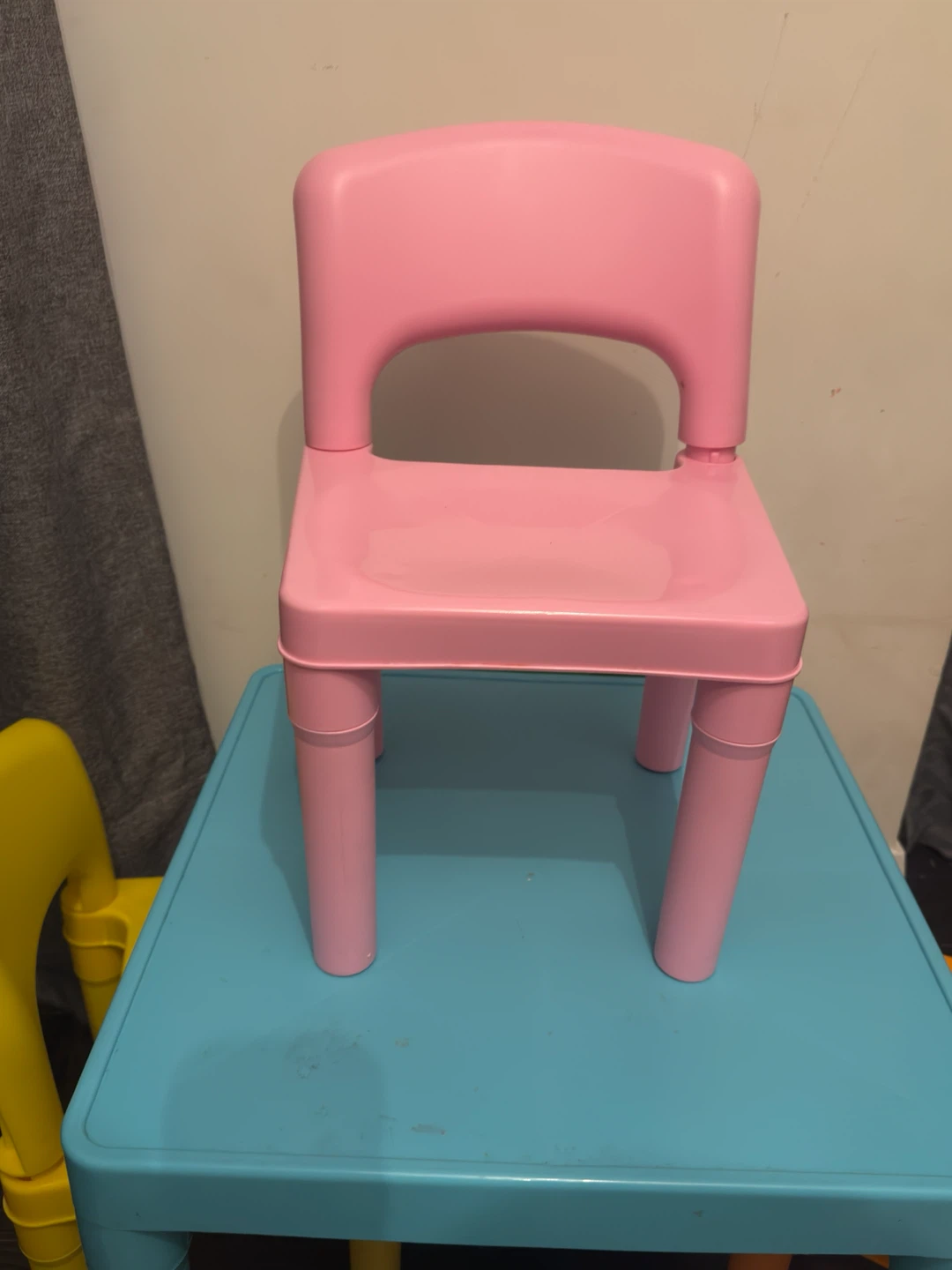 Kids Plastic Table and 4 Chairs Set - photo 2
