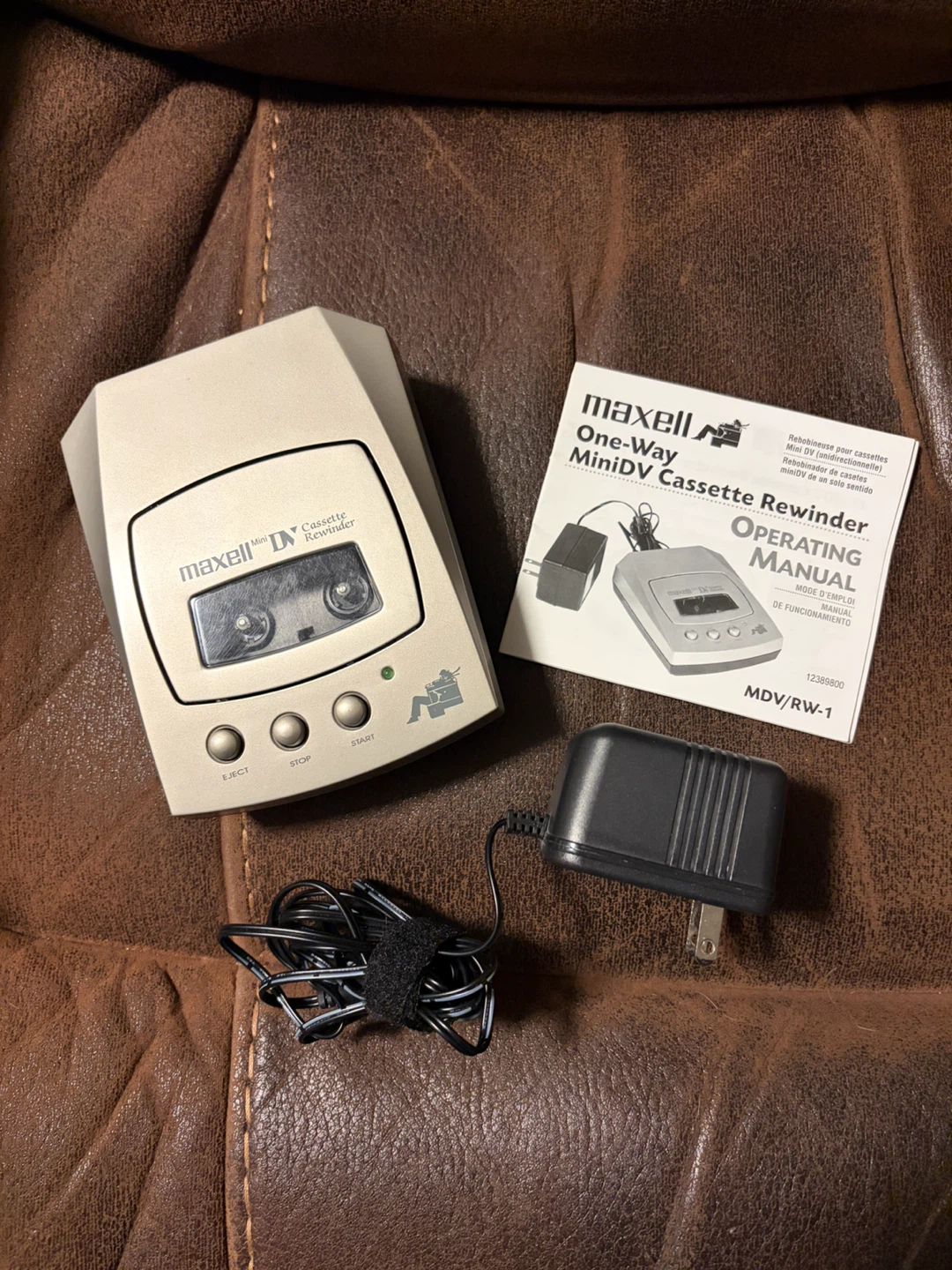 JVC GR-D250 miniDV camera - photo 3