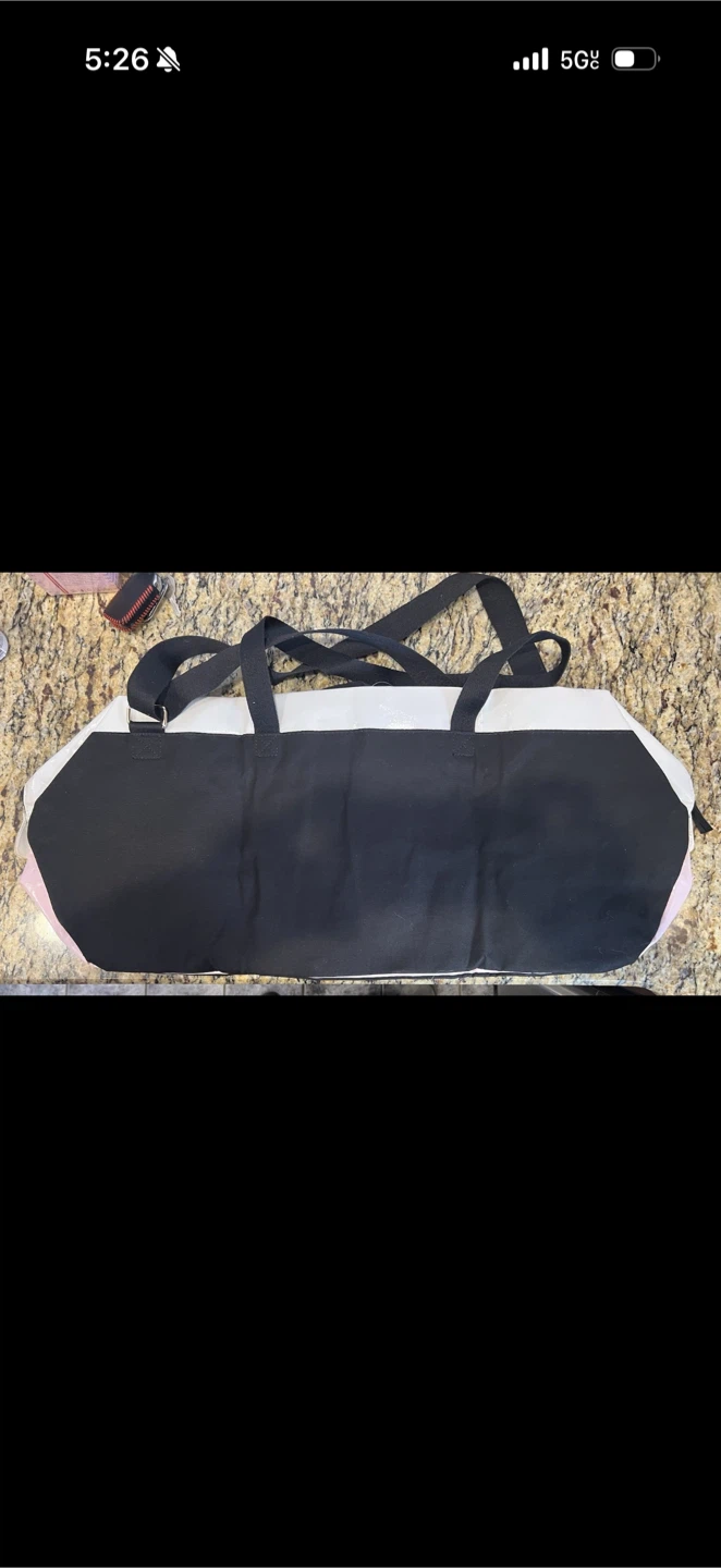 Victoria's Secret Duffle Bag - photo 2