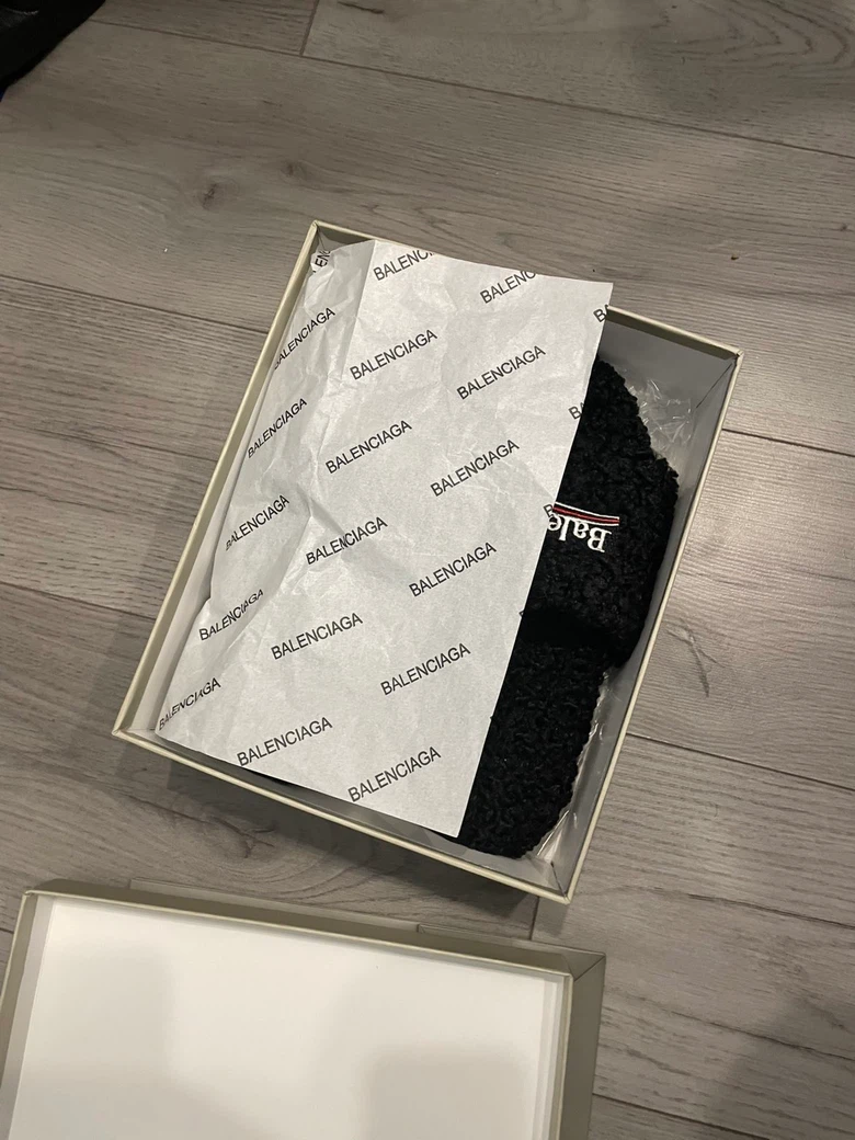 Size 12 Balenciaga Black Fur Slides - photo 3