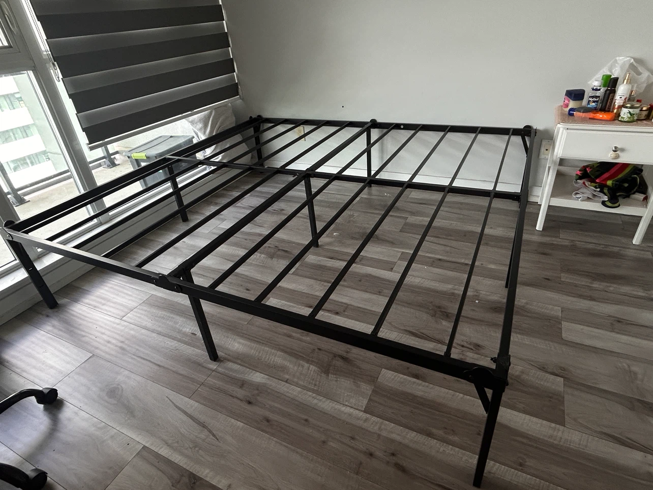 King Size Metal Bed Frame - photo 2