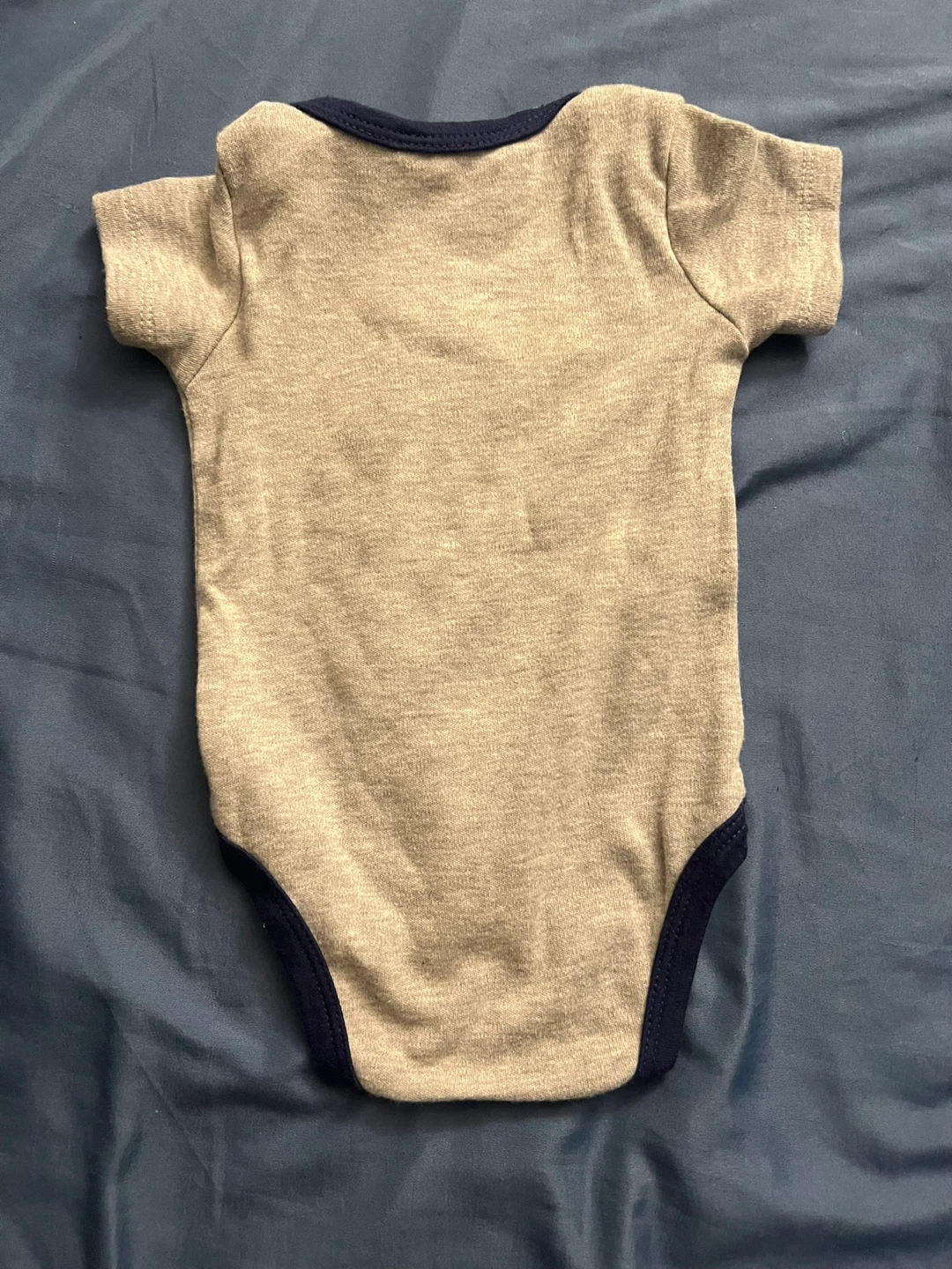 Baby Guess Short Sleeve Bodysuit - photo 2