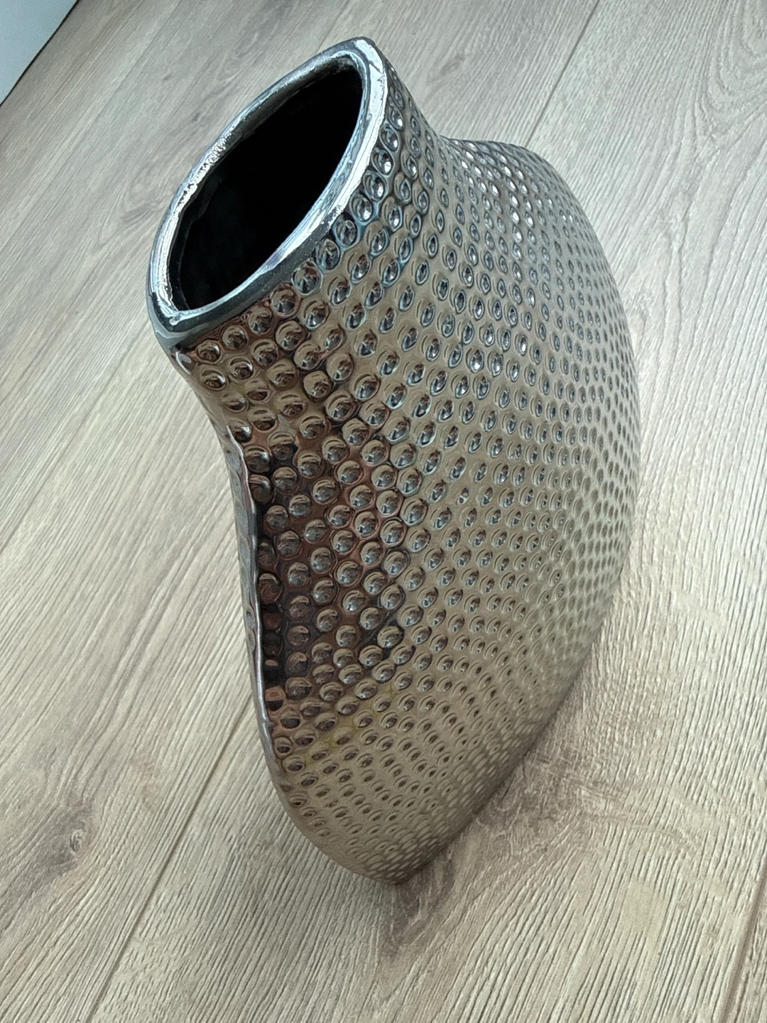 Silver Hammered Texture Vase - photo 4