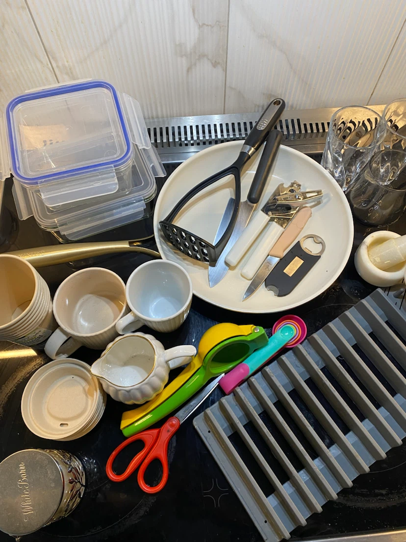 Bundle of kitchenware and household items