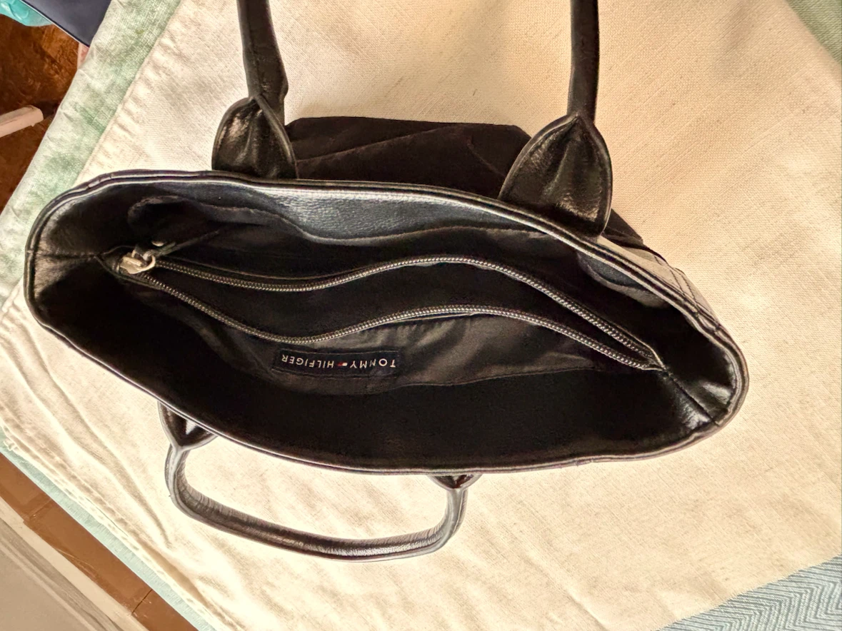 Tommy Hilfiger Black Monogram Tote Bag - photo 2