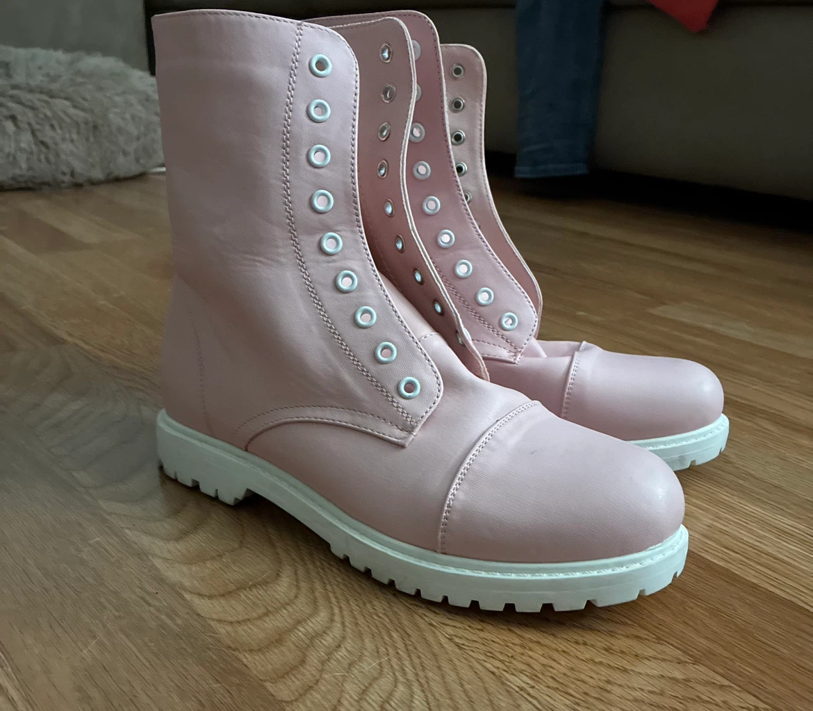 Pink Lace-Up Boots Size 8W
