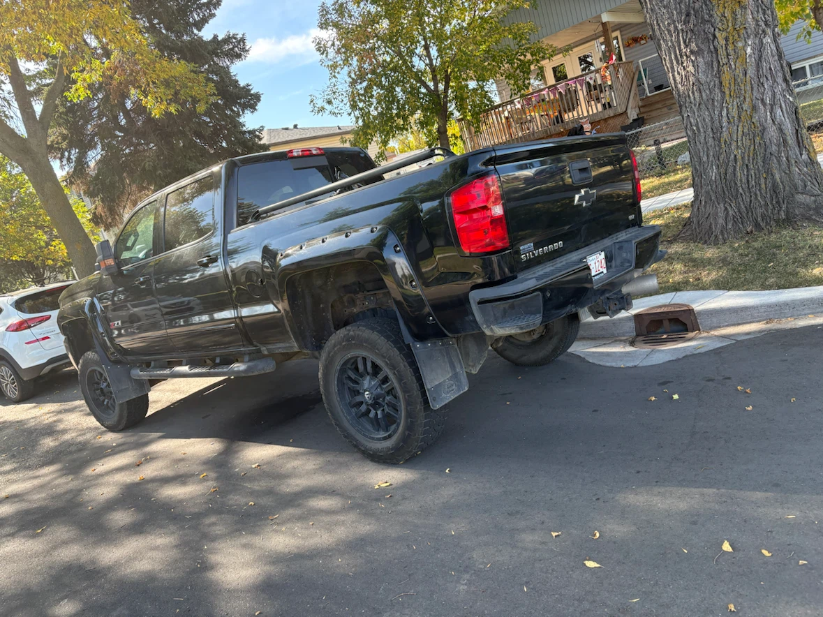 PART OUT 2019 Chevrolet Silverado duramaxx Z71 Pickup Truck