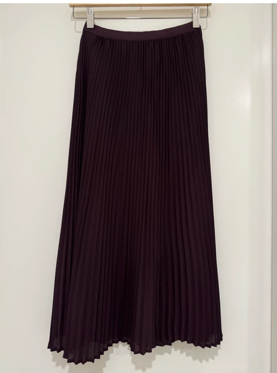 Babaton Pleated Midi Skirt XS