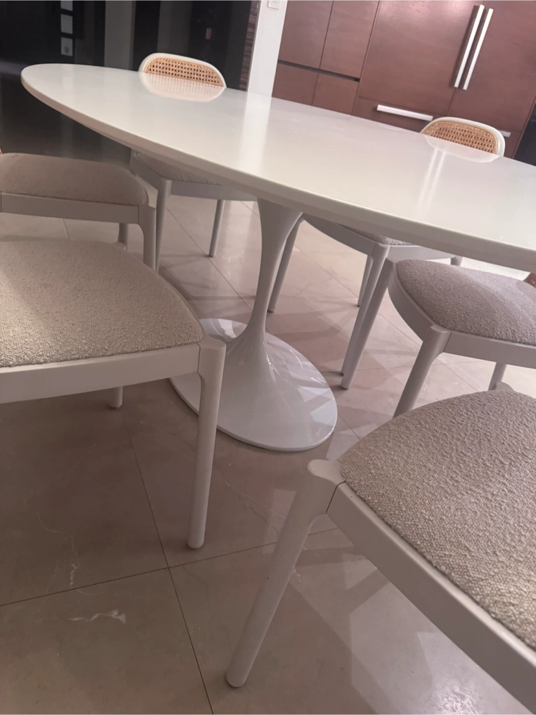 White Oval Tulip Dining Table - photo 5