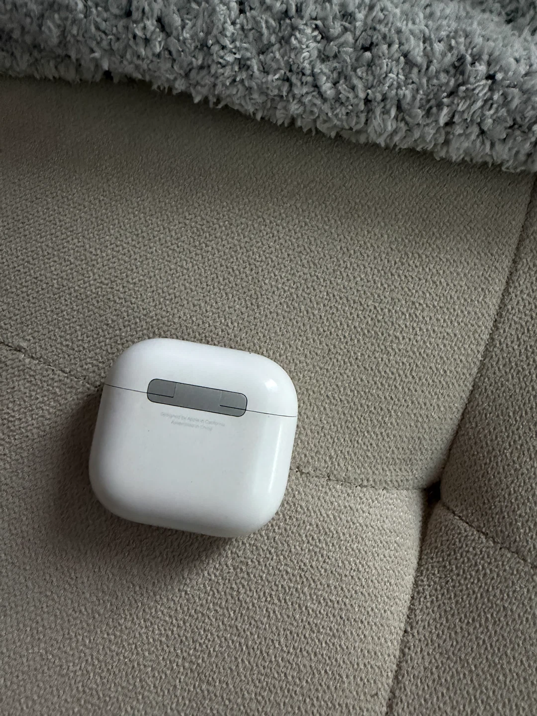 Apple AirPods 3rd Gen – Left AirPod + Charging Case - photo 3