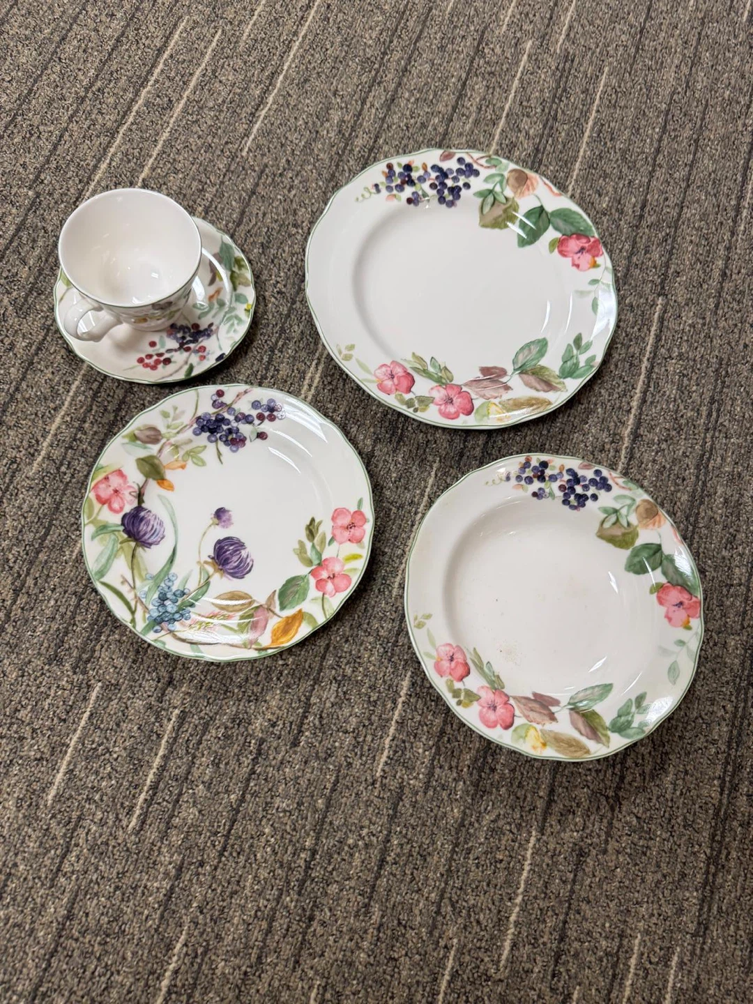 Floral Dinnerware Set