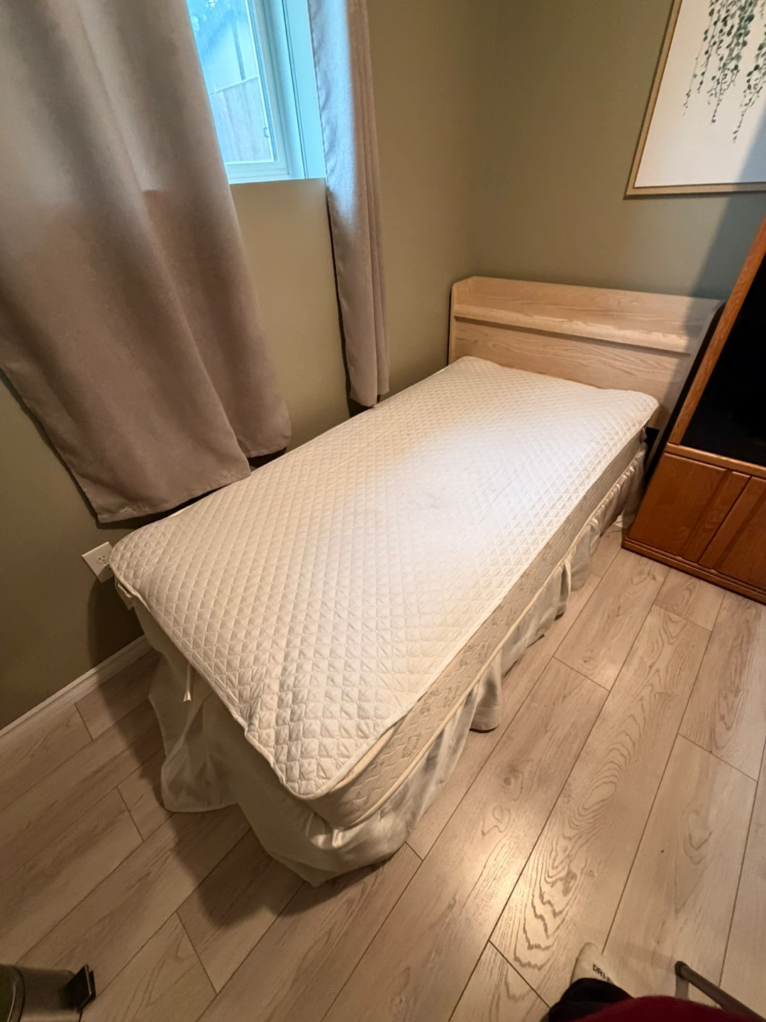Single Size Bed with Bookcase Headboard - photo 3