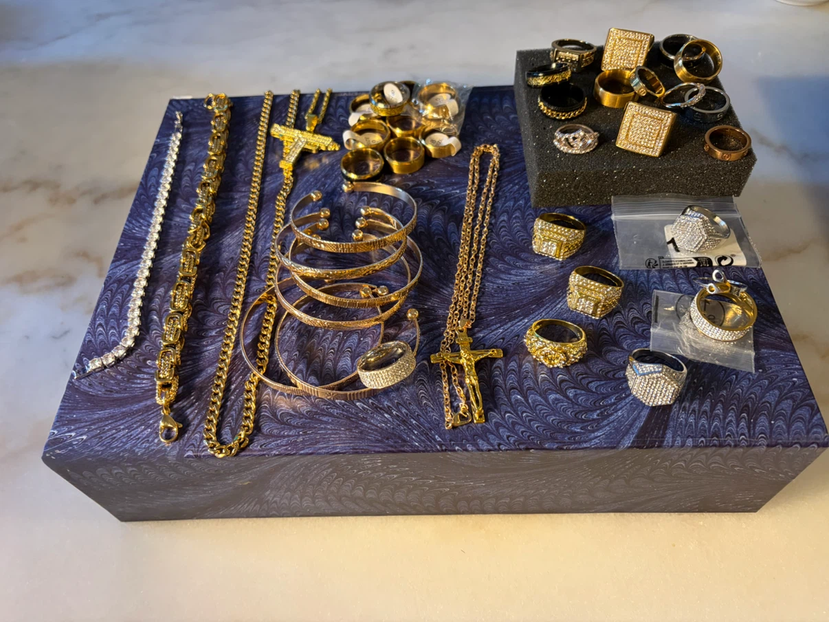 Assorted Fashion Jewelry Collection need gone ASAP - photo 3