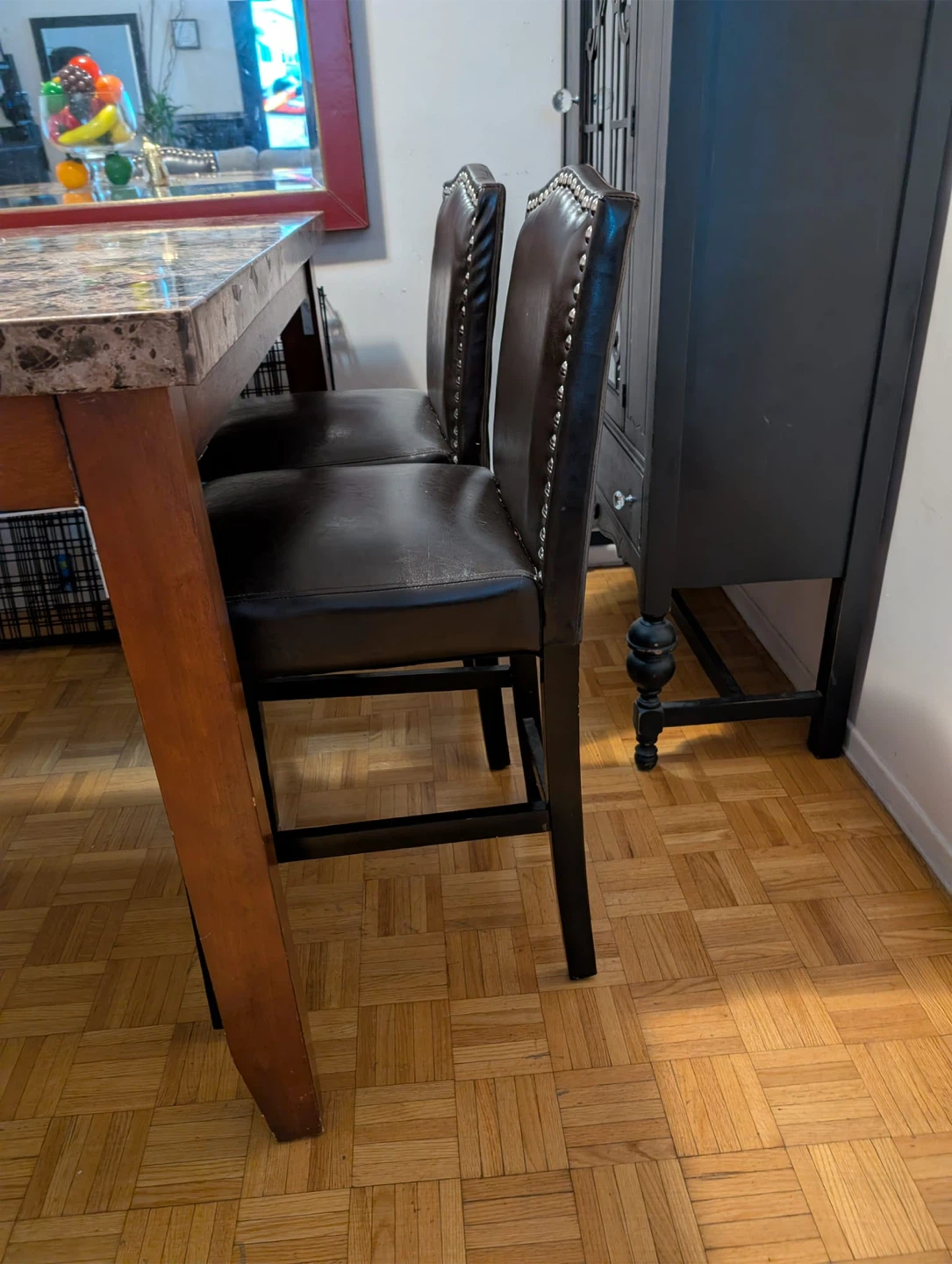 Dinner table - photo 2