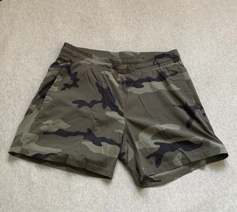 Tuff Athletics Camo Shorts - Size Medium