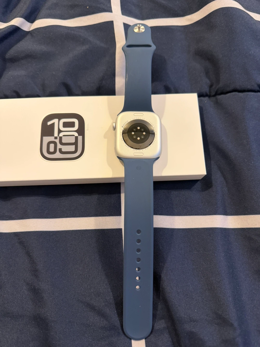 Apple Watch Series 10 46mm Silver Aluminum - photo 3