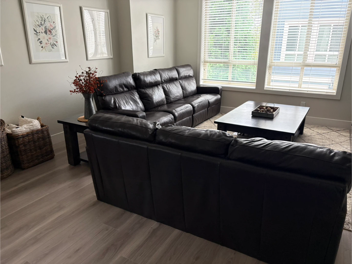 Leather couch w/recliner set - photo 2