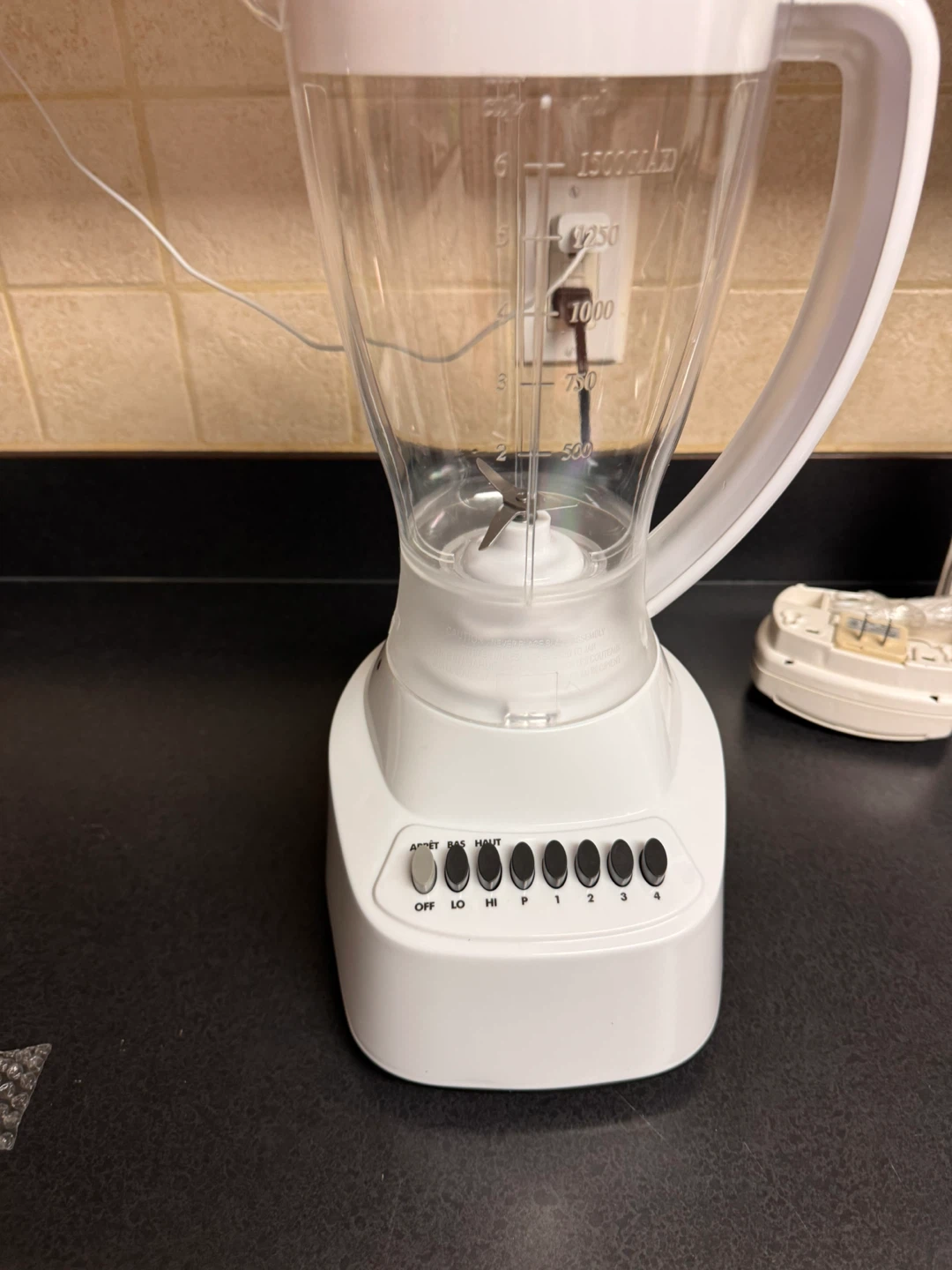 White kitchen blender with 1500ml pitcher - photo 2