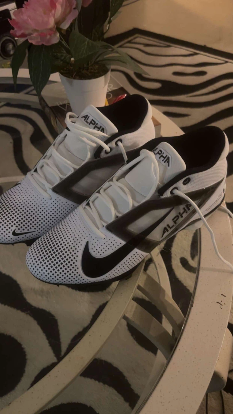 Nike Alpha Men's Football Cleats