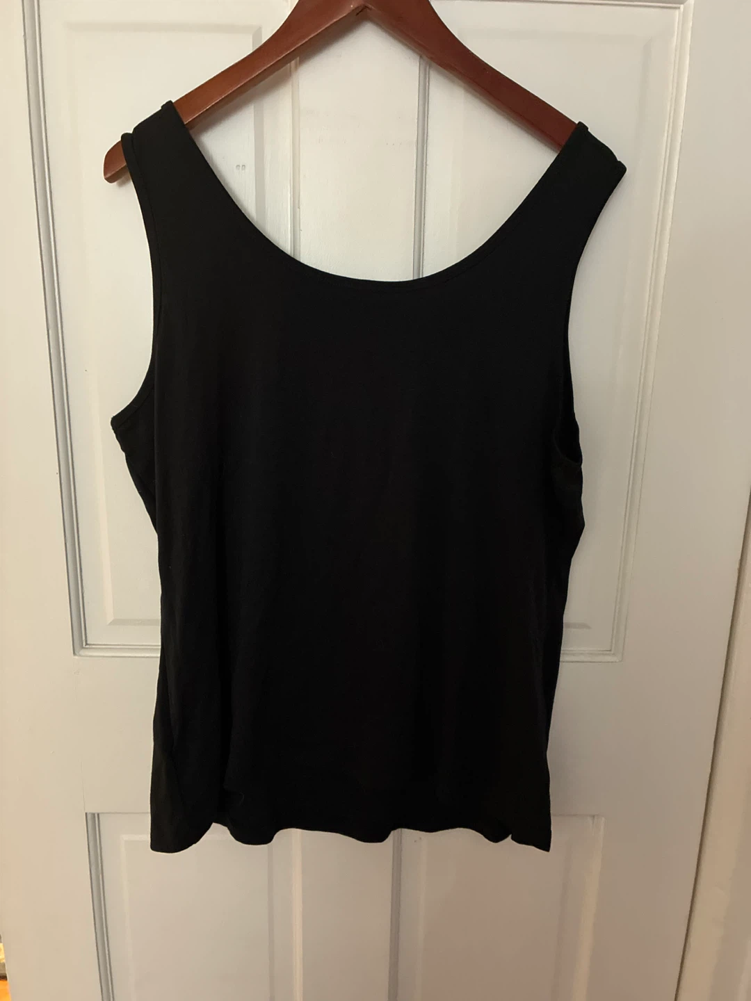 Amazon Essentials Black Tank Top - photo 3