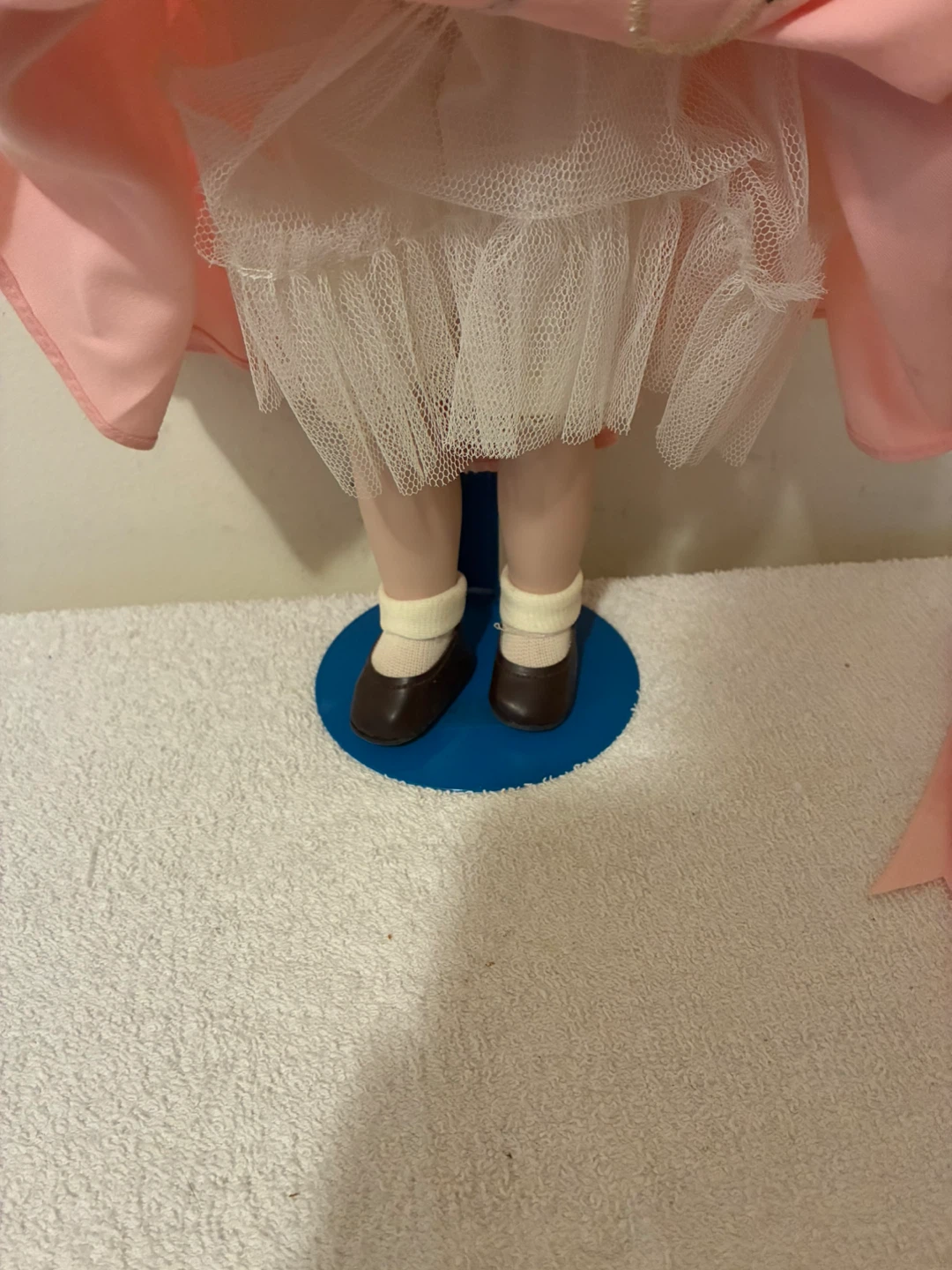 Vintage Porcelain Poodle Skirt Doll - photo 4