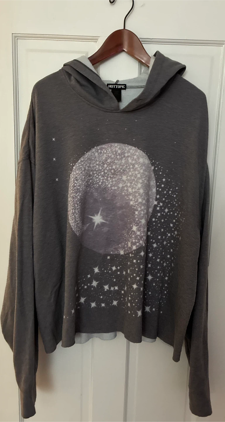 Hot Topic Gray Celestial Moon Hoodie Plus Size 4