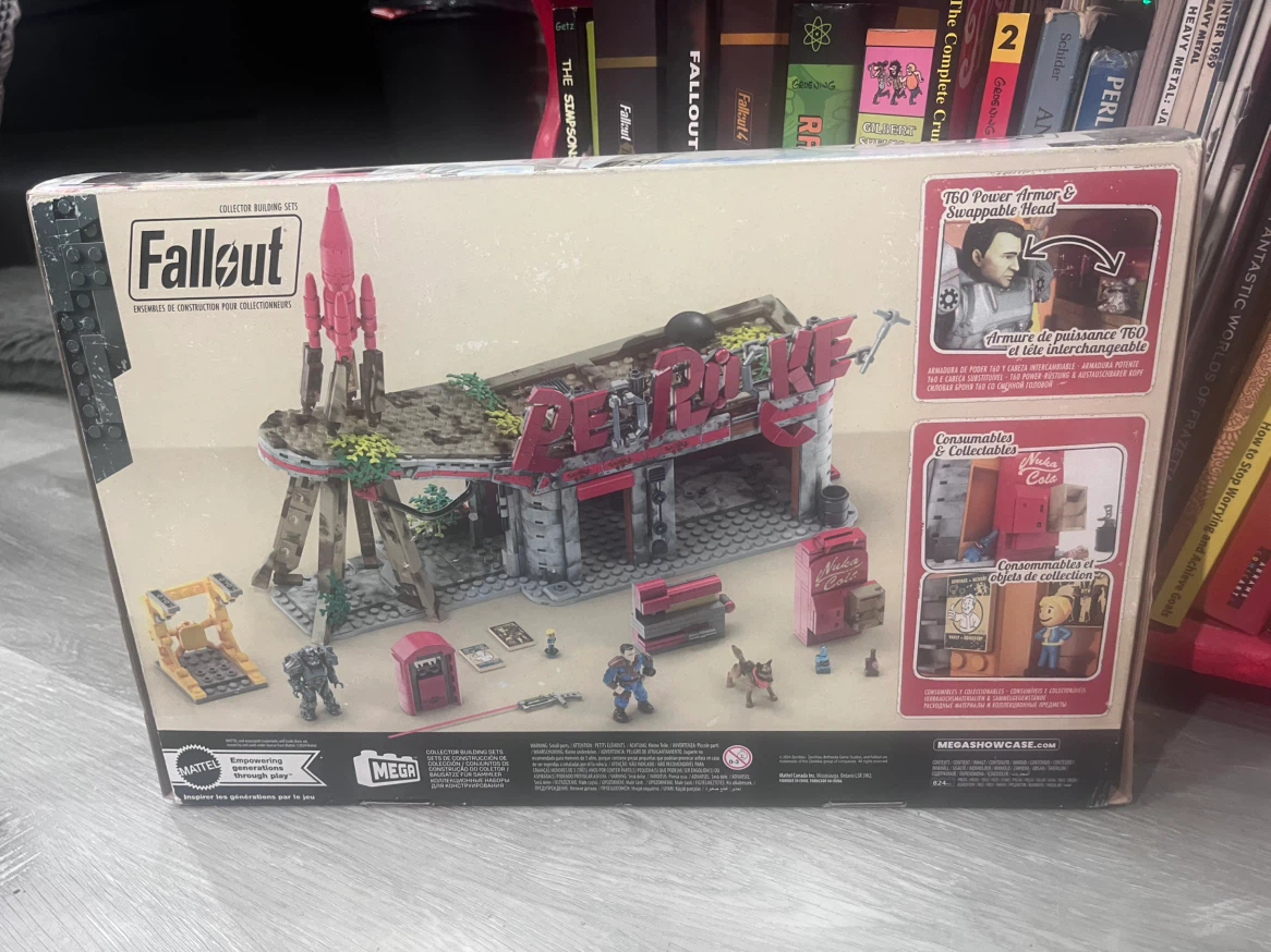 🔴 MEGA Fallout Red Rocket Truck Stop — 824 Pieces - photo 4