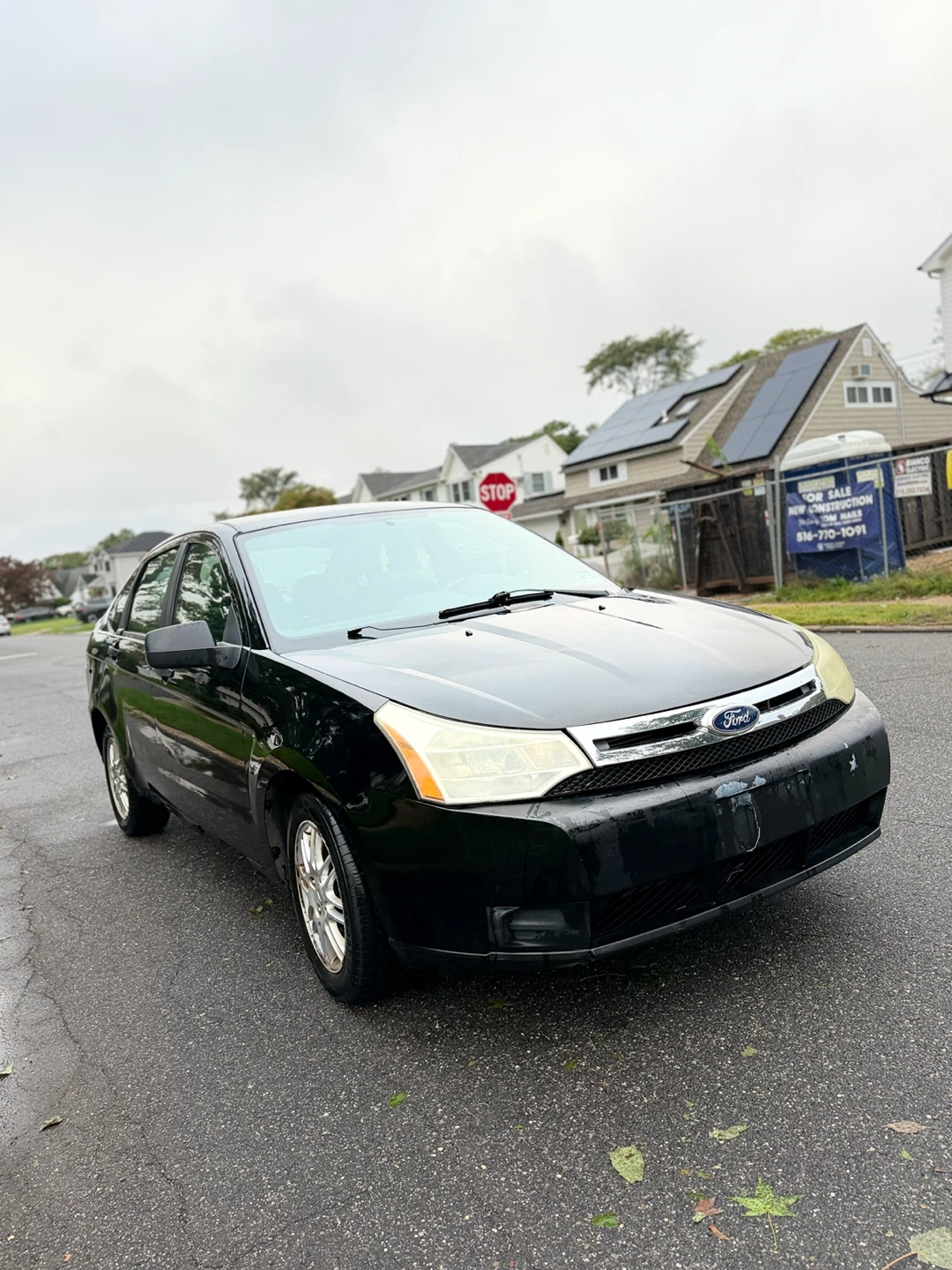 2010 Ford Focus SE - photo 2